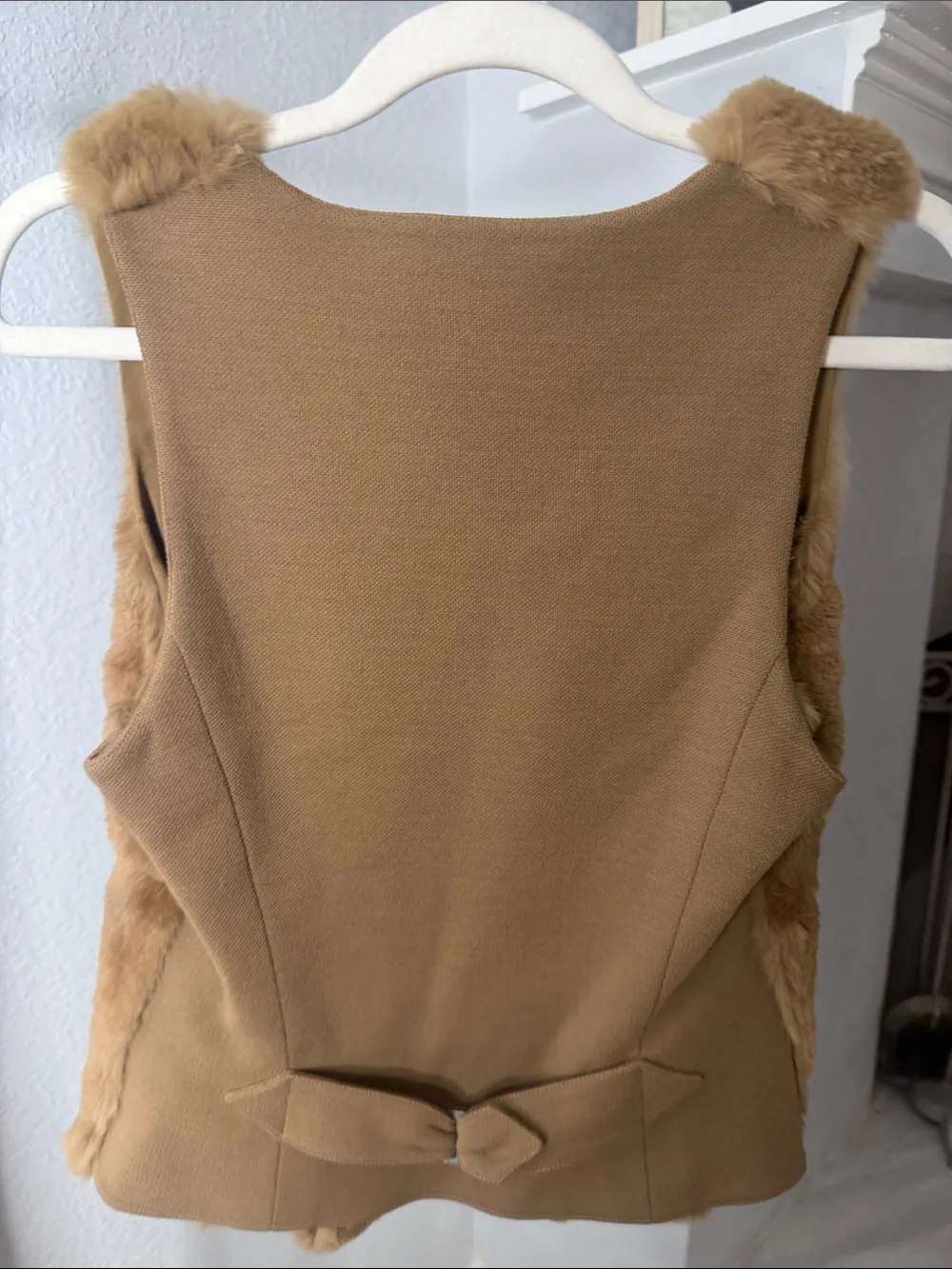 CHANEL Boutique Camel Brown Fur Sleeveless Vest